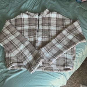 Sherpa brown pullover